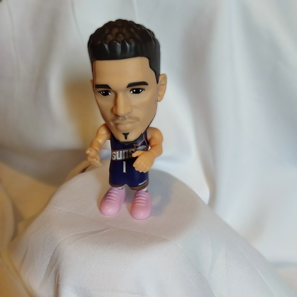 🔥 Devin Booker Phoenix Suns #1 NBA Suprise‎ Zuru 🔥Figure Only